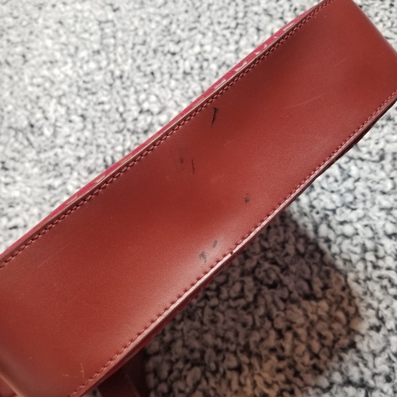 Red Shoulder Bag - Picture 4 of 6